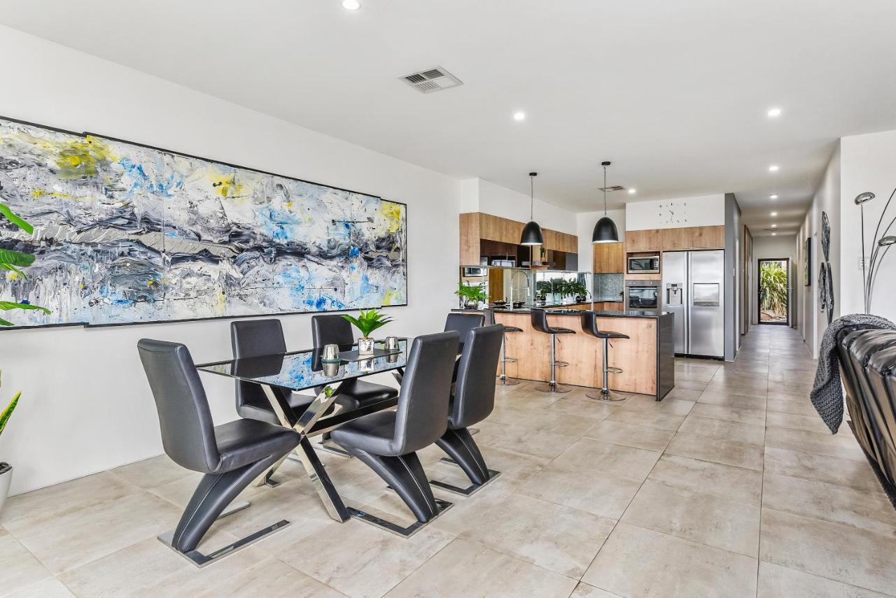 マウントガンビアConroe Executive Townhouse - Modern & Stylishアパートメント エクステリア 写真