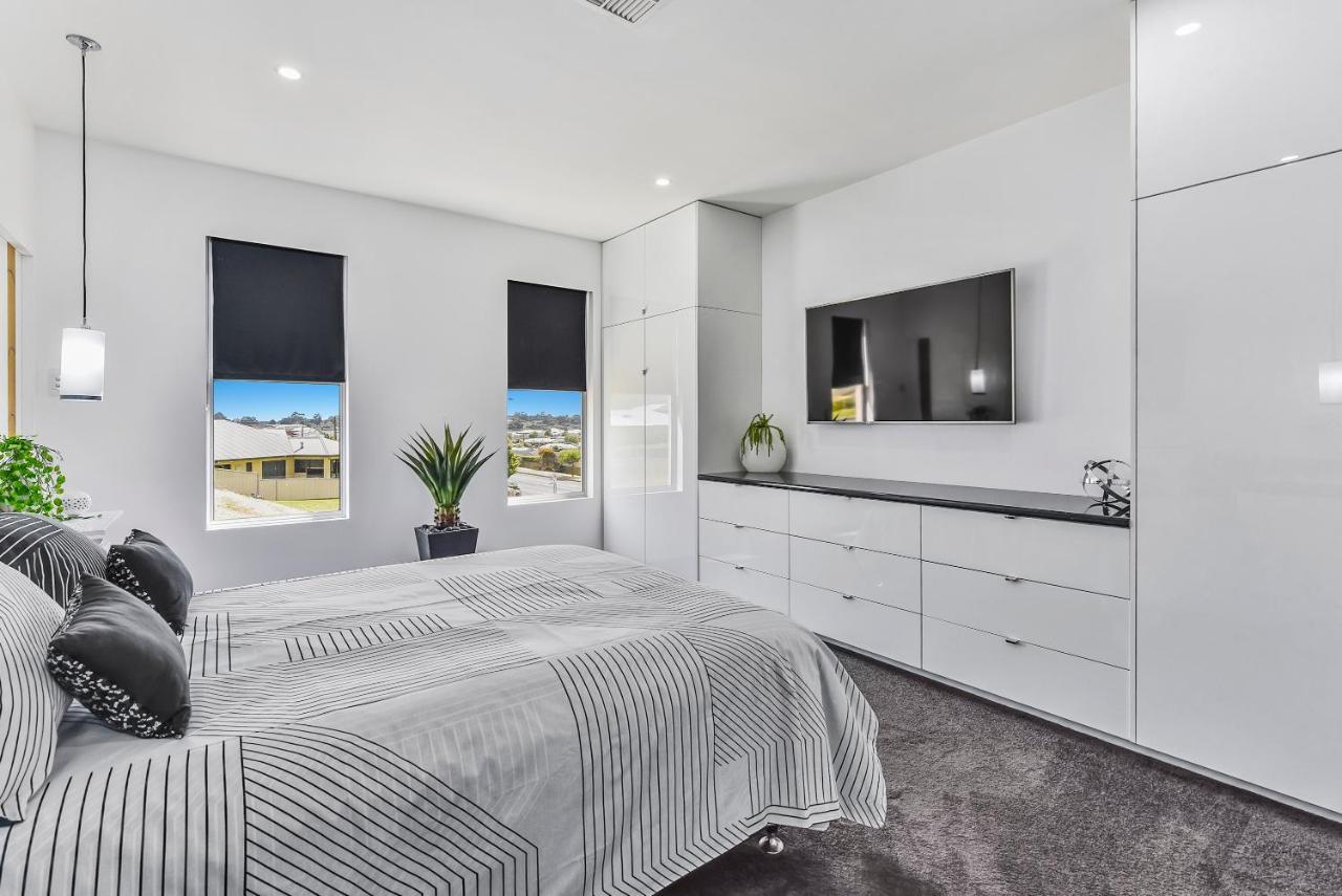 マウントガンビアConroe Executive Townhouse - Modern & Stylishアパートメント エクステリア 写真